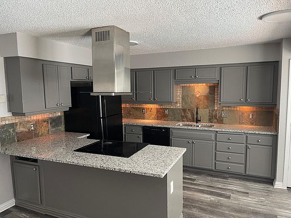 4th image of 6517 Lyndale Dr