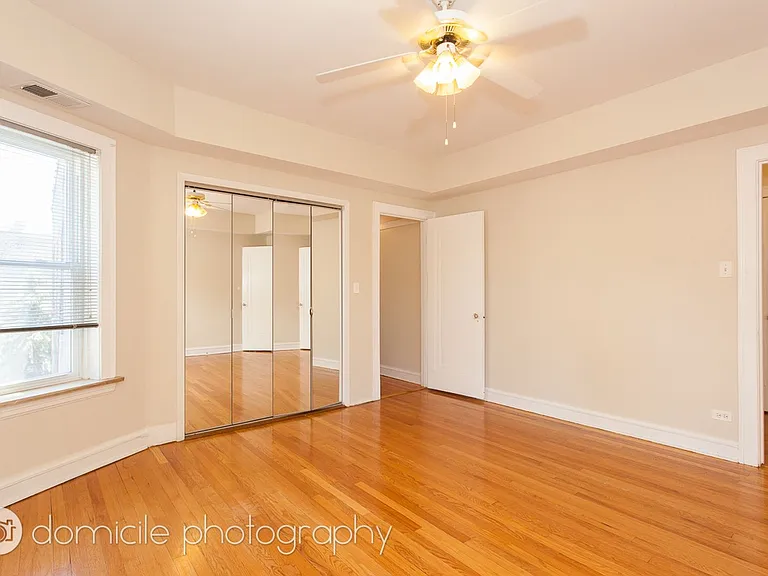 2142 W Arthur Ave #3 — Photo 7
