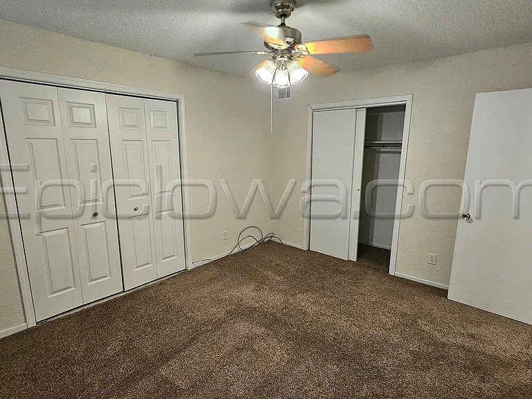 1228 O Avenue Pl NE — Photo 8