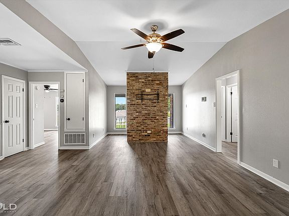 5th image of 9146 Kingston Rd