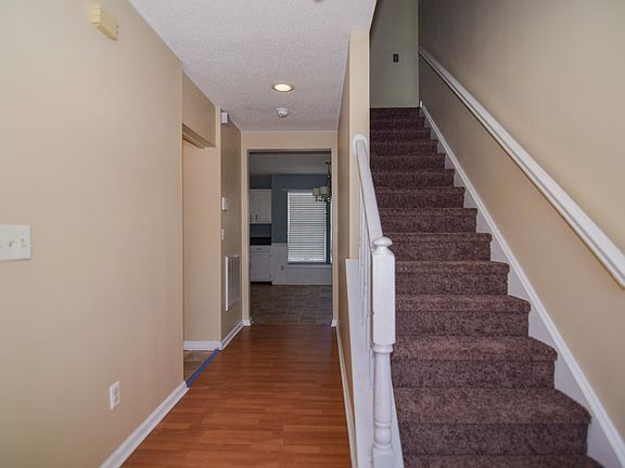 3rd image of 205 Alydar Ct