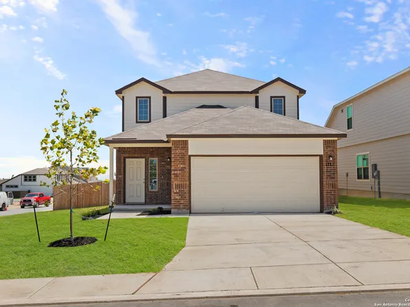111 Foxhound Path, San Antonio, TX 78245