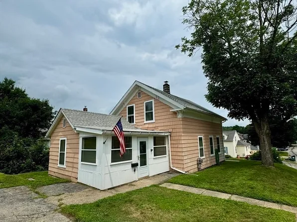 28 Adams St, Spencer, MA 01562