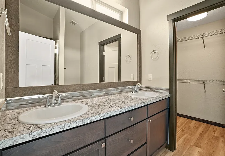 1952 W Yaquina Dr — Photo 24