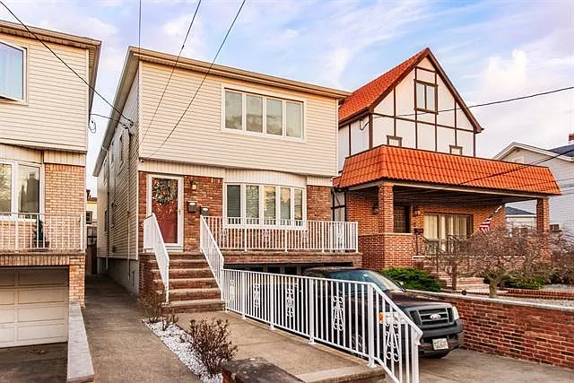 230 Avenue A #1A