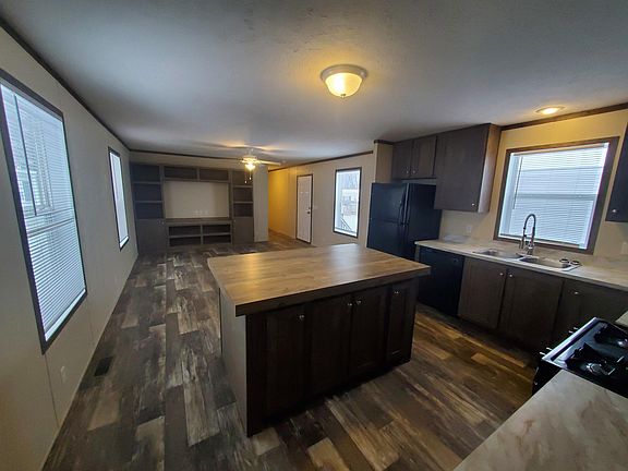4th image of 45 Sparrow Hill Dr #348