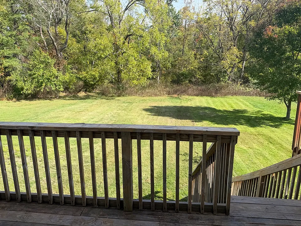 35 Evelyn Ln