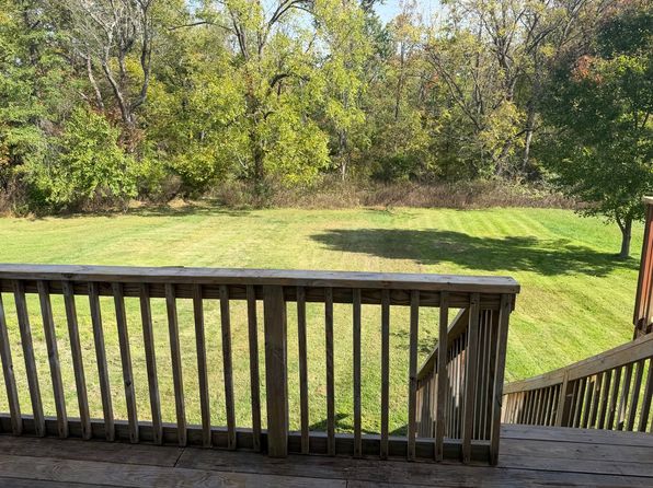 35 Evelyn Ln