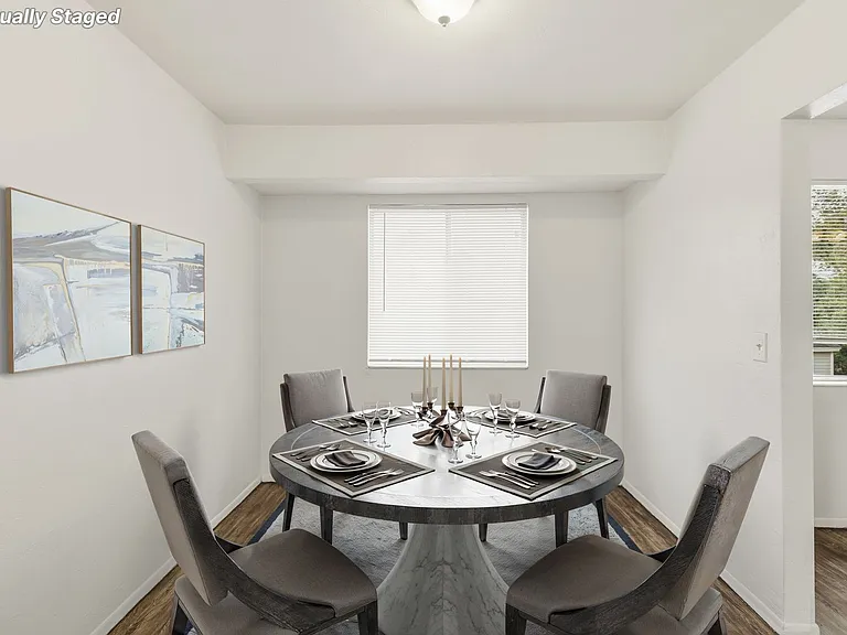 1853 Ivy Ln — Photo 10