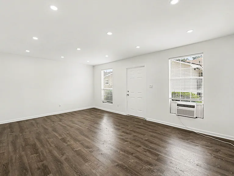 18 Ophir Dr — Photo 24