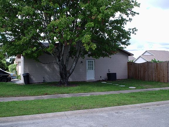 4th image of 2305 Blanda St