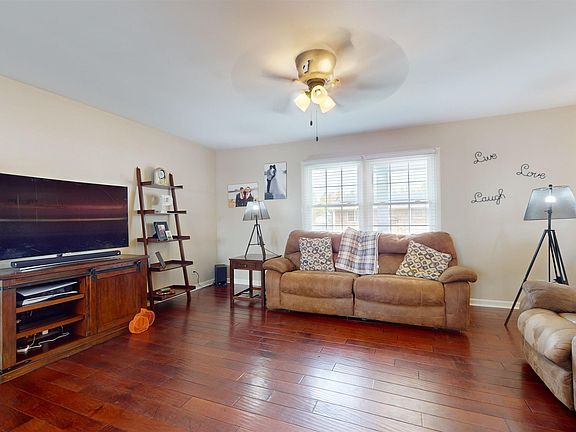 5th image of 7723 Owens Dr