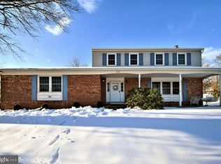 1730 Meadow Glen Dr, Lansdale, PA 19446