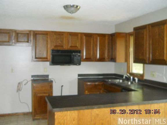 3rd image of 570 Egret Blvd NW