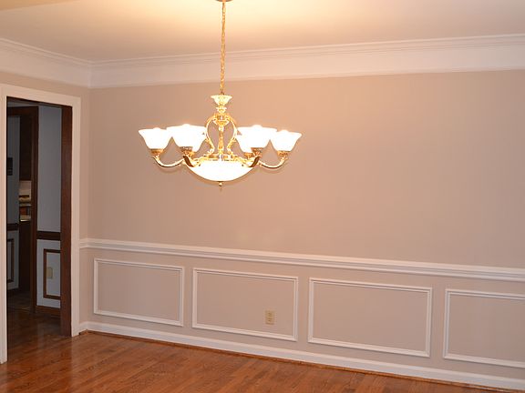 5th image of 3926 Melshire Ln