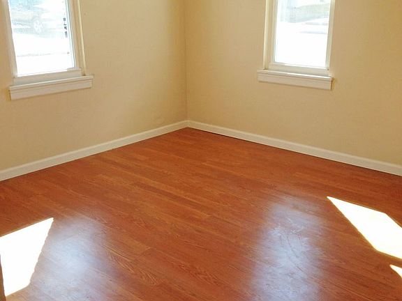 3rd image of 3026 Marshall Ave