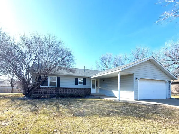 904 Olena Ave, Willmar, MN 56201