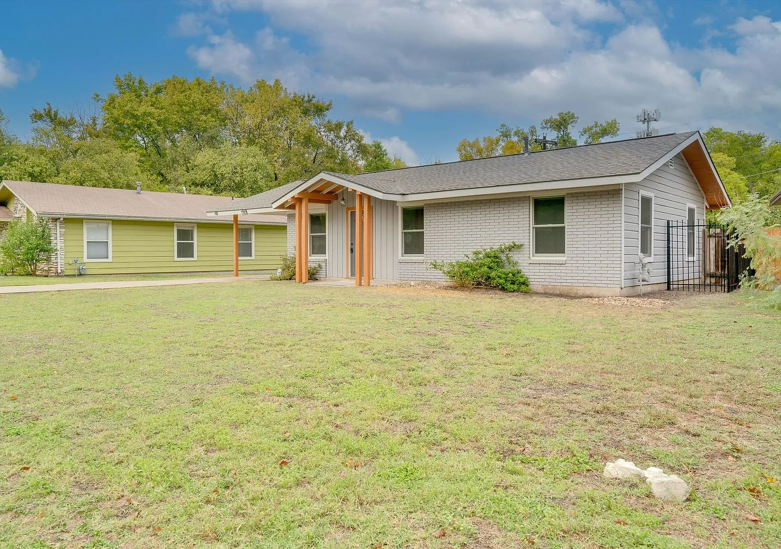 600 Bramble Drive Austin, TX 78745 — Photo 1