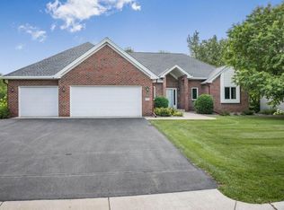 8776 Blackoaks Ln N, Maple Grove, MN 55311