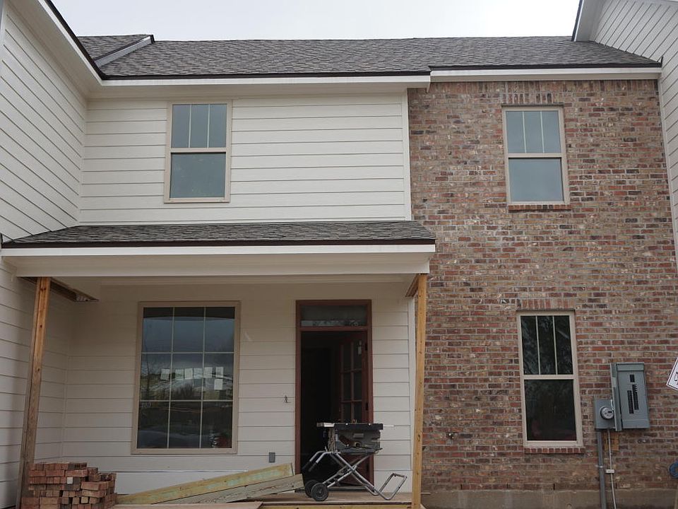 1st image of 214 Harbor Bend Blvd