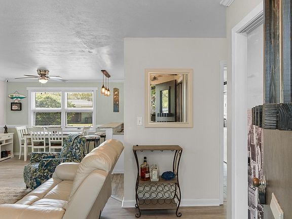 3rd image of 643 Quince Ave. #643