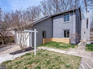 6121 Glen Oaks Ct, Springfield, VA 22152