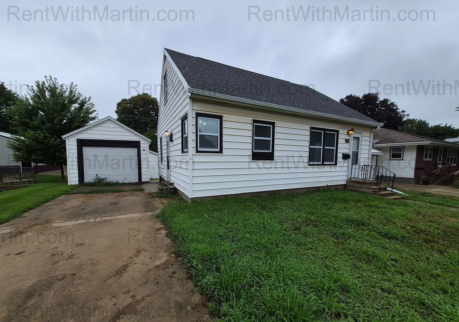 For Rent- 617 Center St — Photo 1