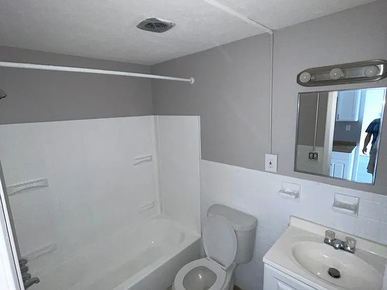 13420 Euclid Ave — Photo 35