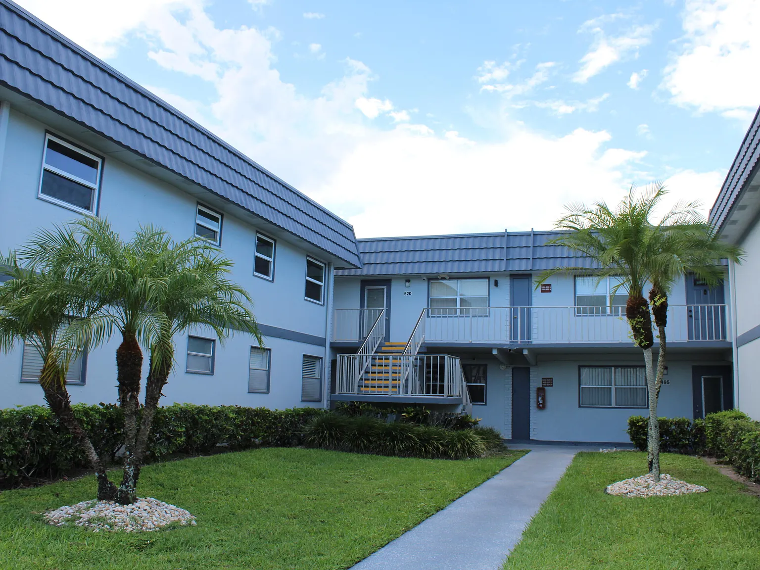 2 bed, 2.0 bath, 880 sqft, $1,375 — Photo 1