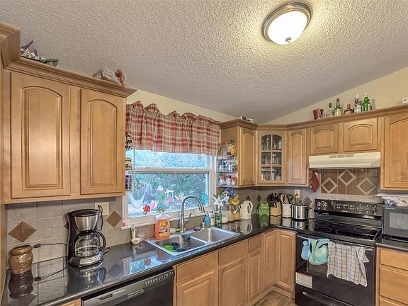 2nd image of 246 Jefferson Dr