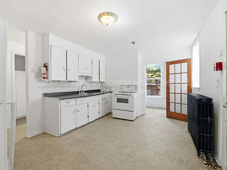 114 King St #2 — Photo 1