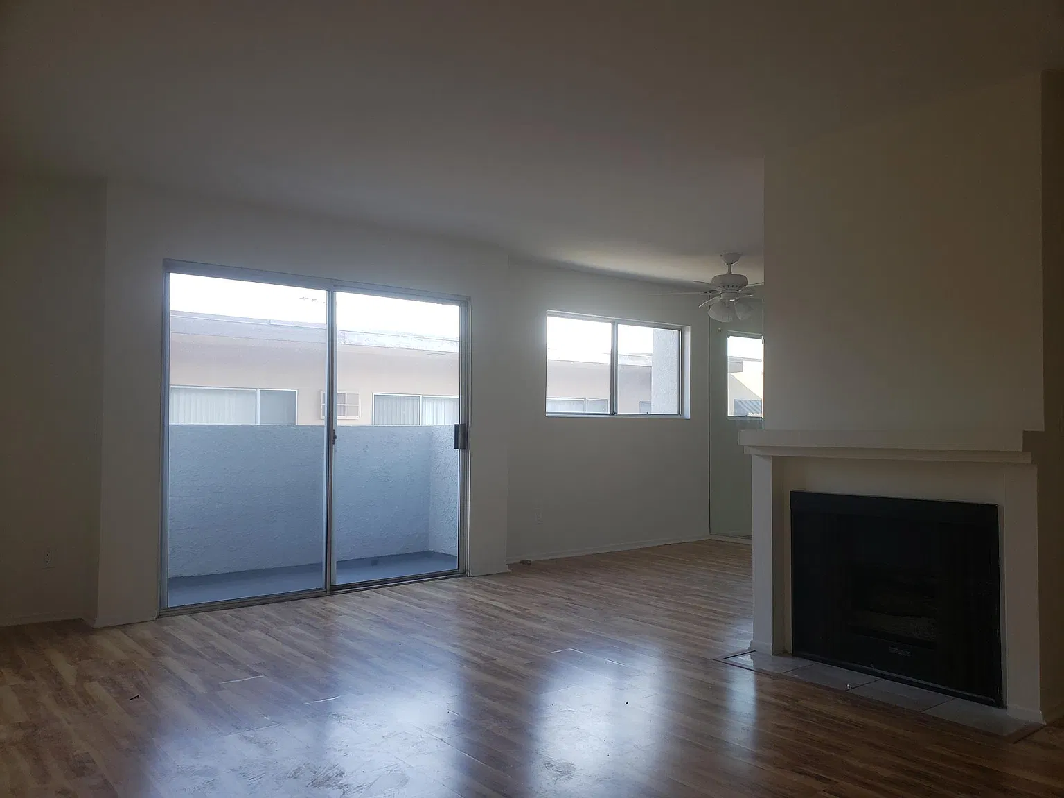 1 bed, 825 sqft, $2,395 — Photo 3