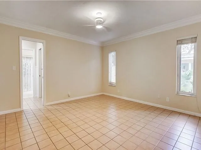 10890 SW 83rd Ave — Photo 20