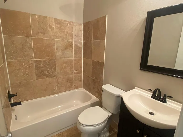 307 Covecrest Dr #B — Photo 8