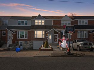 10910 Modena Pl, Philadelphia, PA 19154