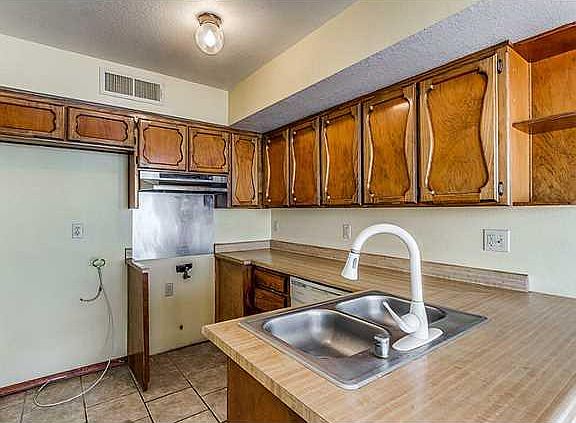 4th image of 11448 Lake Alice Ct