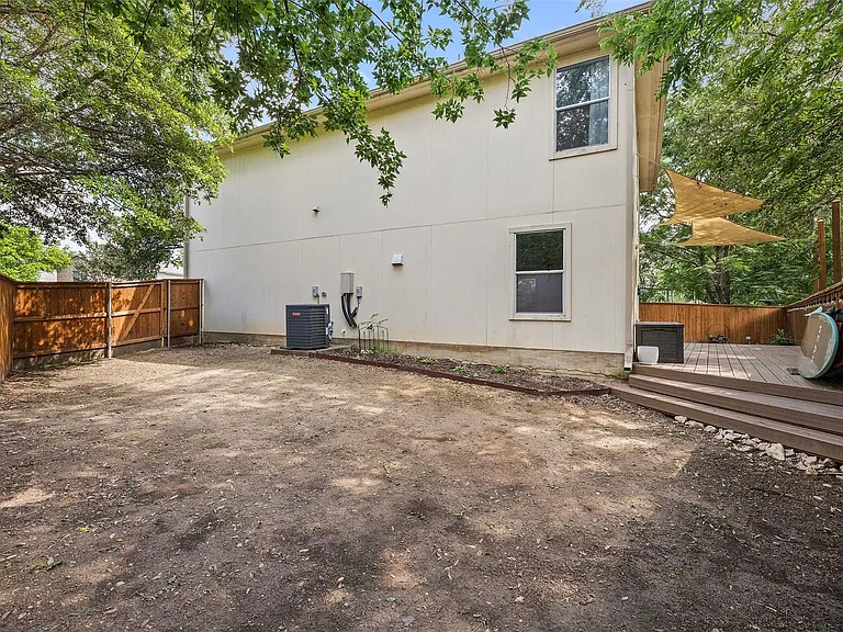 1616 Strickland Dr — Photo 29
