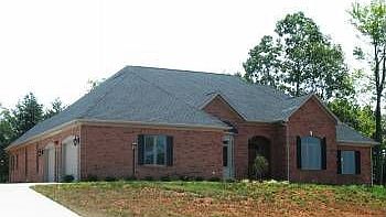 1st image of 207 Waterton Dr