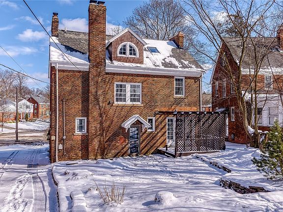 3rd image of 2176 Edgerton Rd