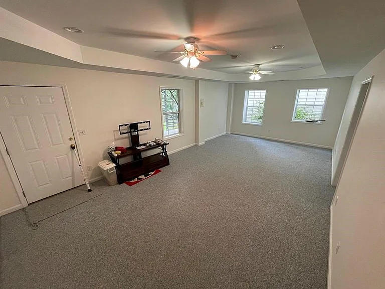 13580 Weycroft Cir — Photo 18