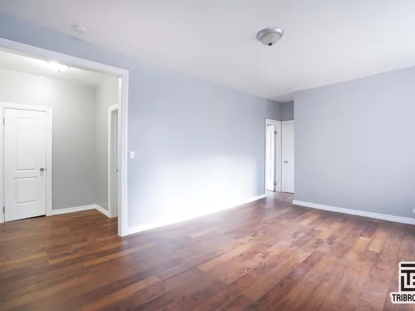 2318 Loring Place North image 4 of 6