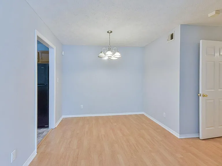 1904 Country Park Dr SE — Photo 9