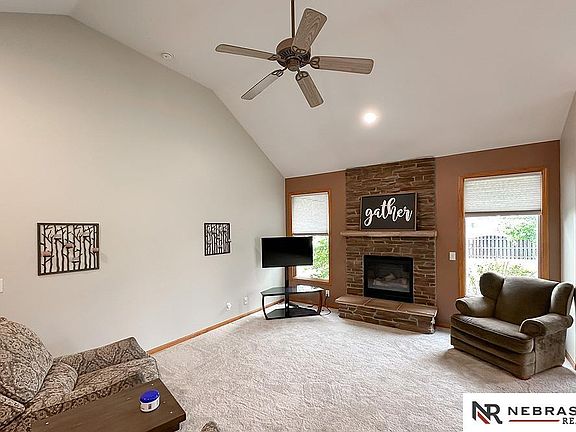 5th image of 21204 Hampton Dr