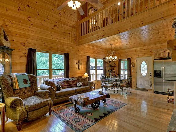 5th image of 857 Acadia Dr