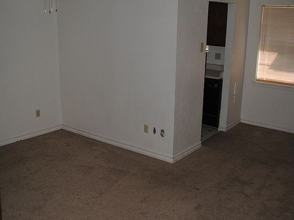 5th image of 1808 Frances Dr