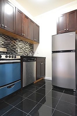 4th image of 348 E 66th St APT 4B