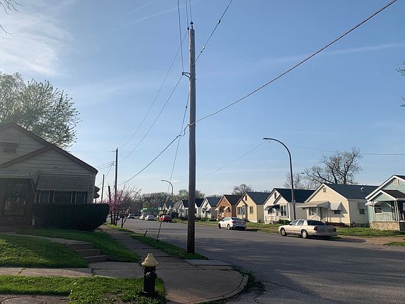 5th image of 6119 Lillian Ave