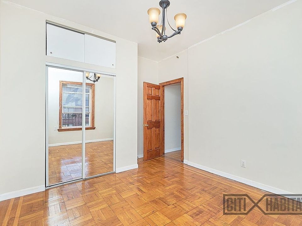 2nd image of 490 Ocean Pkwy #2AA