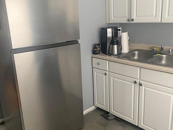 4th image of 3620 Birchwood Ave APT A
