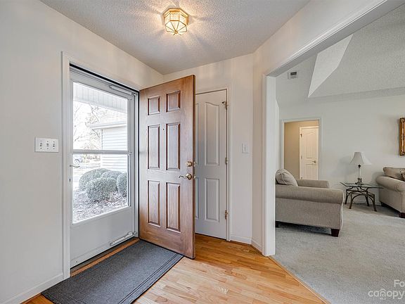 3rd image of 111 Keswick Ln